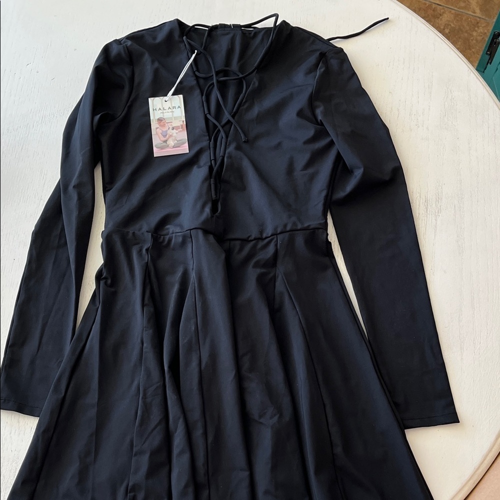 Halara Criss Cross Black Long Sleeve Pleated Dress Size S